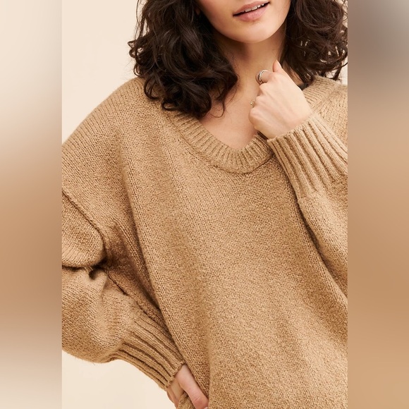 Free People Brookside Oversized Deep V-Neck Camel Knit Slouchy Tunic Sweater - Picture 3 of 8